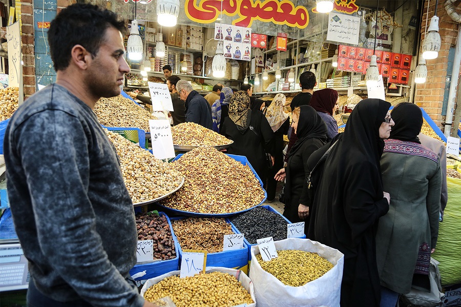 قدرت خرید مردم در آستانهی نوروز؛ «بنویس مردم بدبختند»/آبان پرتویی
